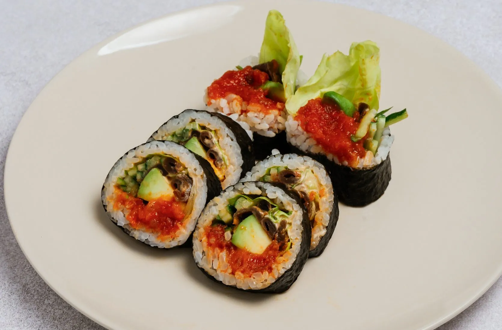 FUTOMAKI TUŃCZYK NA OSTRO