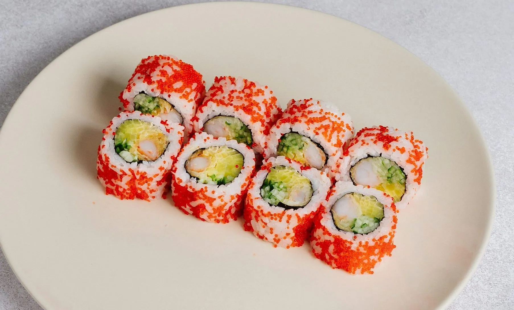 URAMAKI KREWETKA TOBIKO