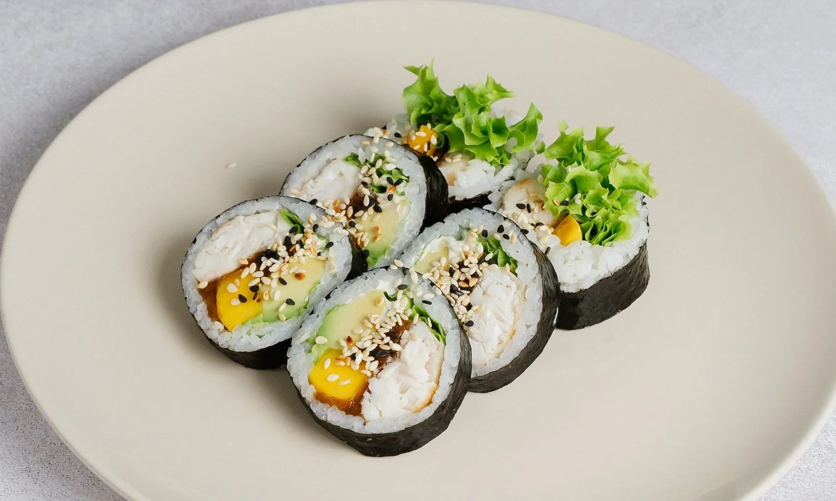 FUTOMAKI DORADA PIECZONA