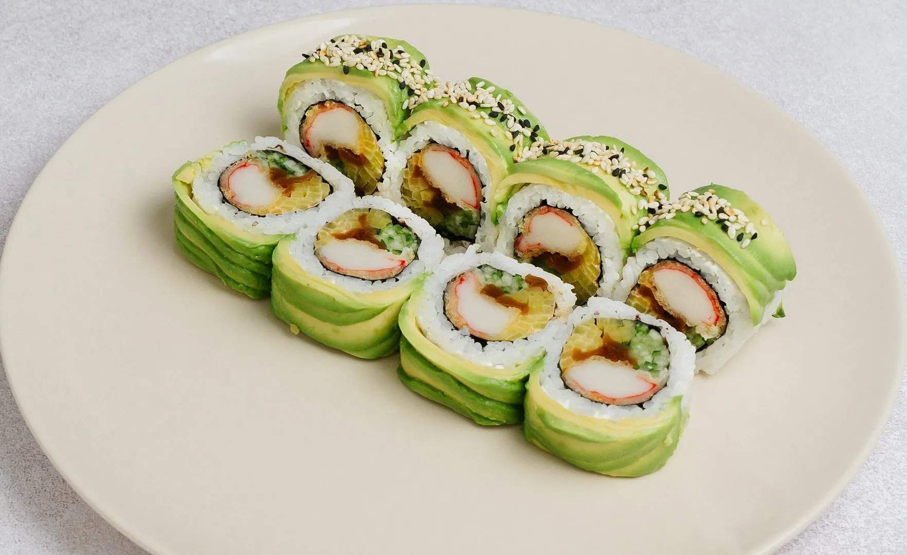 URAMAKI SURIMI W TEMPURZE